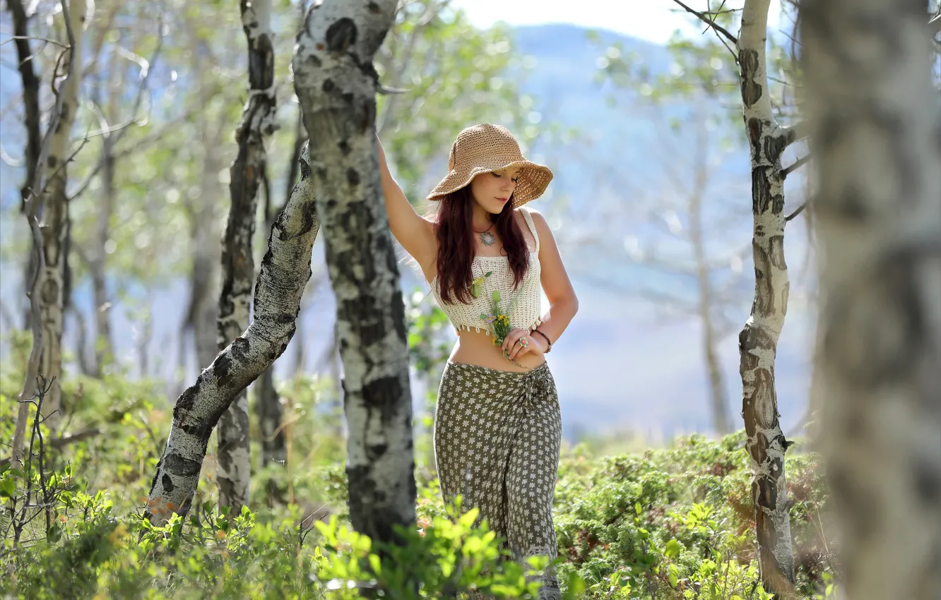 Фото обои weeds, hat, nature, bokeh, outside, red lips, countryside, necklace
