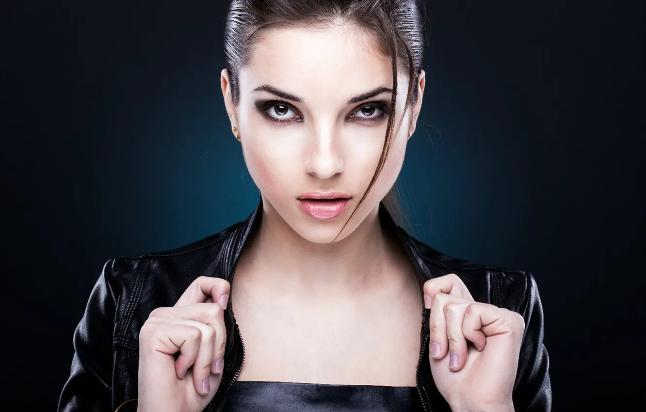 Фото обои взгляд, девушка, лицо, брюнетка, пиджак, Анна Мироненко