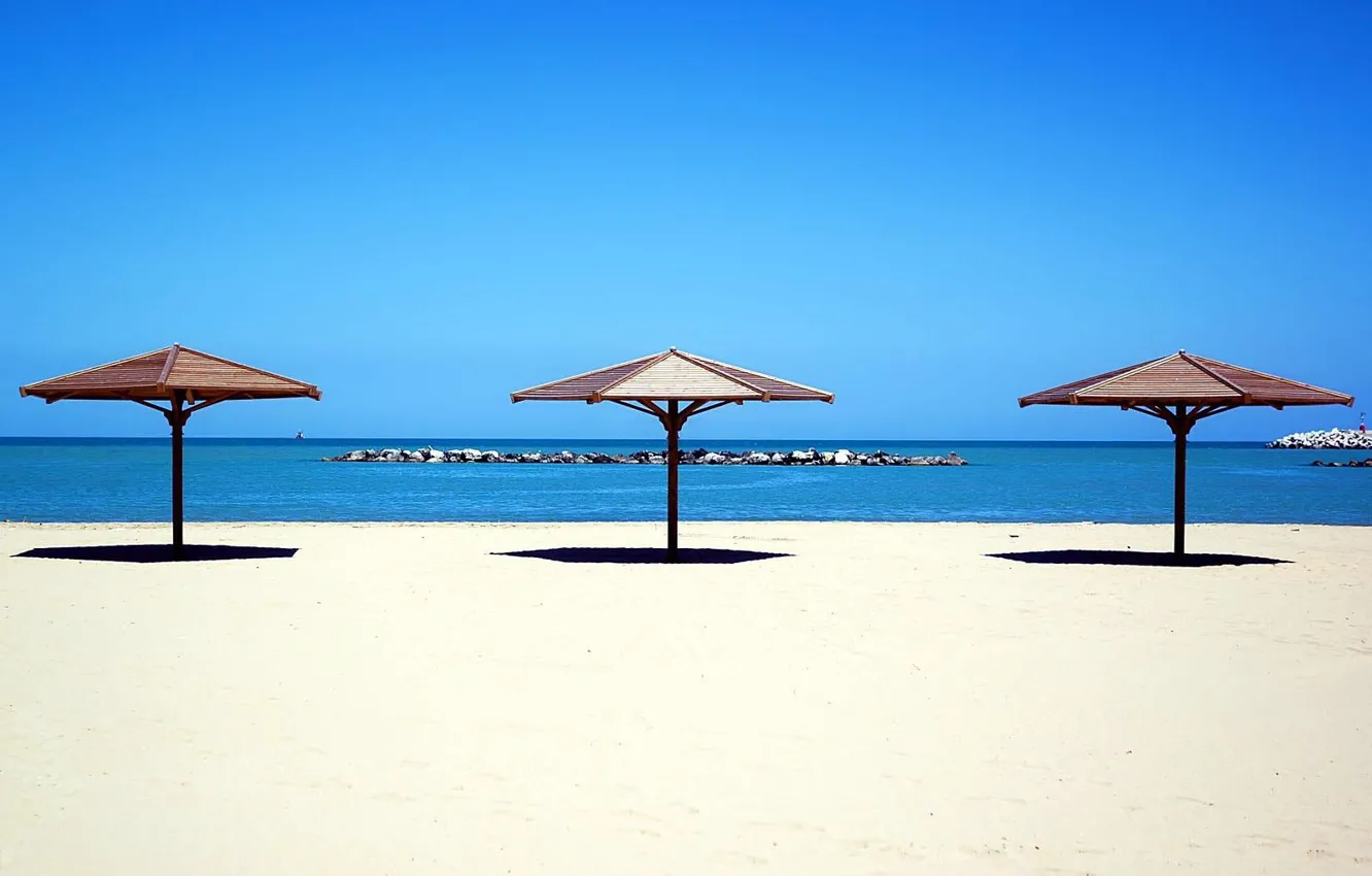 Фото обои песок, море, пляж, зонтик