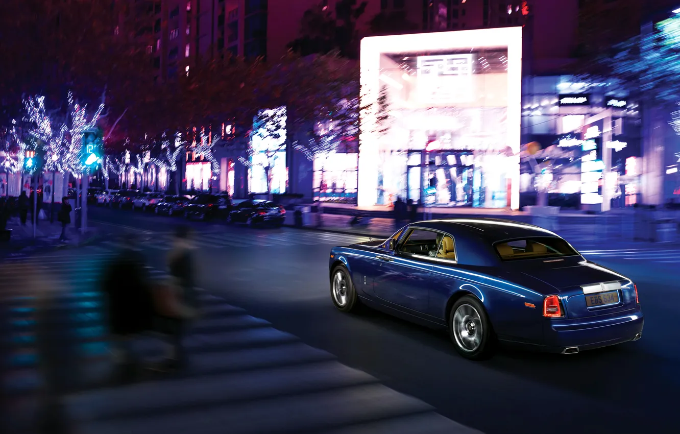 Фото обои Авто, Дорога, Ночь, Синий, Город, Rolls-Royce, Phantom, Машина