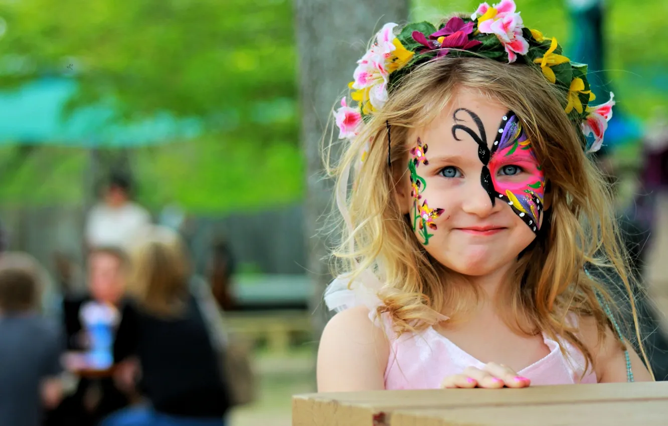 Фото обои бабочка, девочка, венок, фейс-арт
