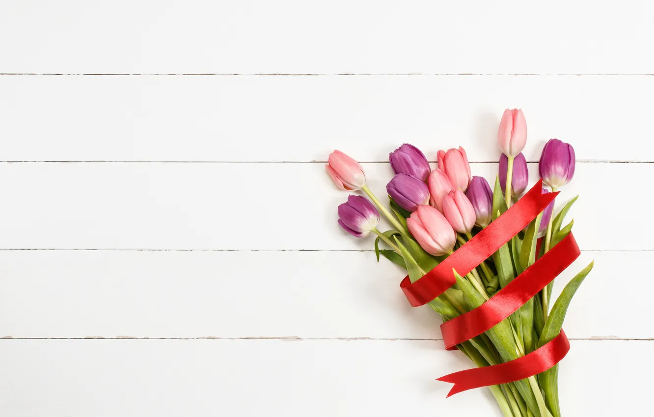 Фото обои цветы, букет, лента, тюльпаны, love, розовые, wood, pink