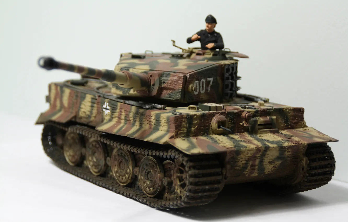 Фото обои игрушка, танк, Tiger, немецкий, моделька, тяжёлый