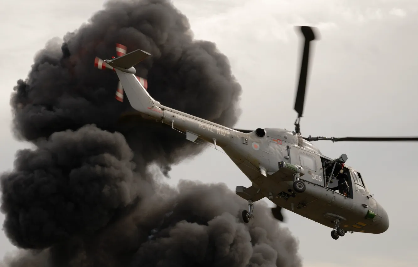 Фото обои smoke, helicopter, Westland Lynx, Royal Navy, military transport helicopter