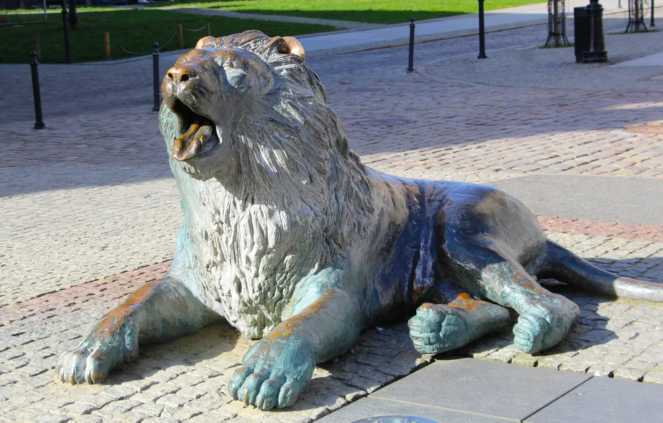 Фото обои lion, street, statua, monument