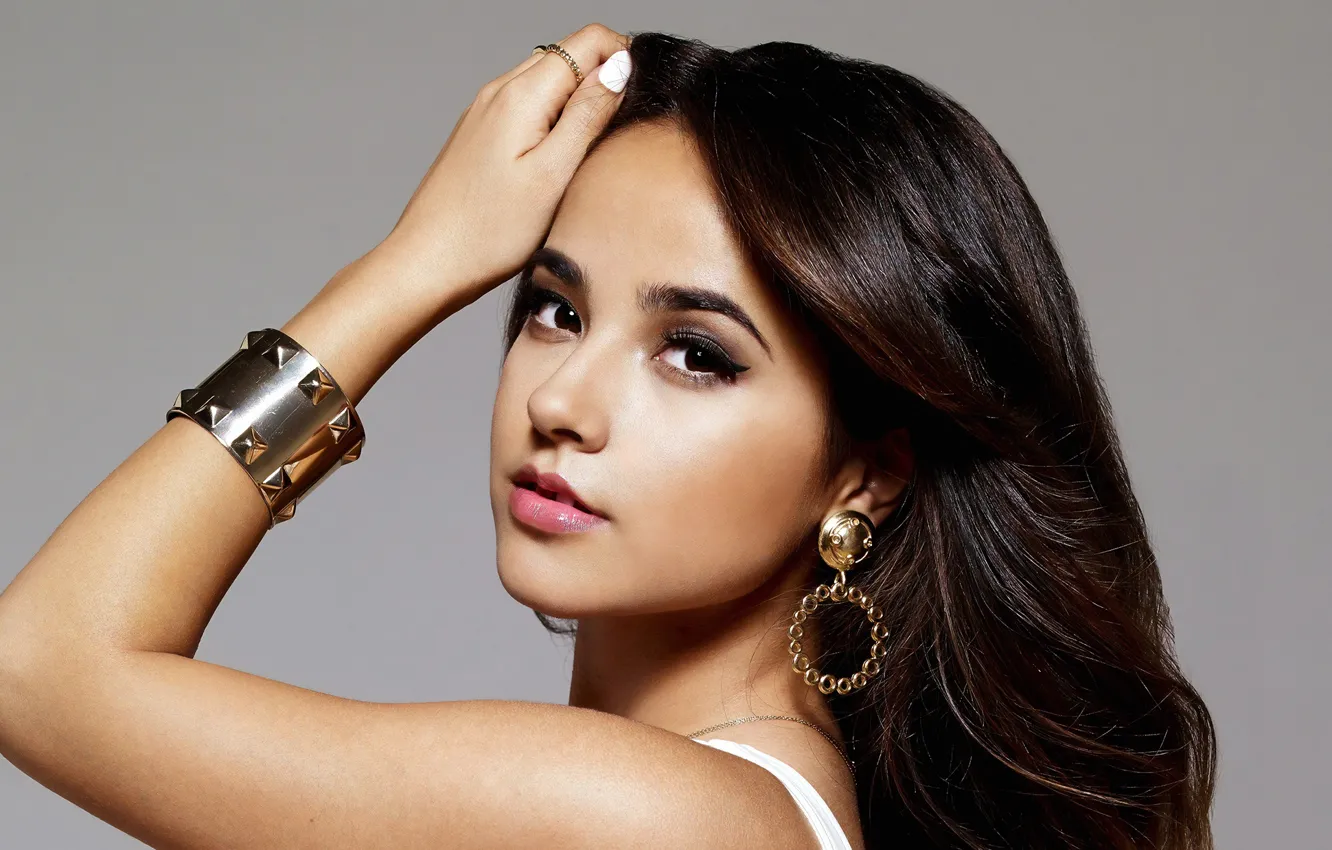 Фото обои взгляд, девушка, украшения, поза, макияж, Becky G