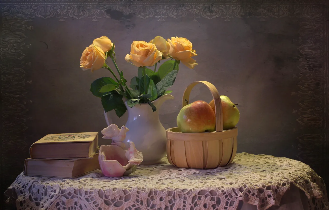 Фото обои яблоки, книги, розы, натюрморт