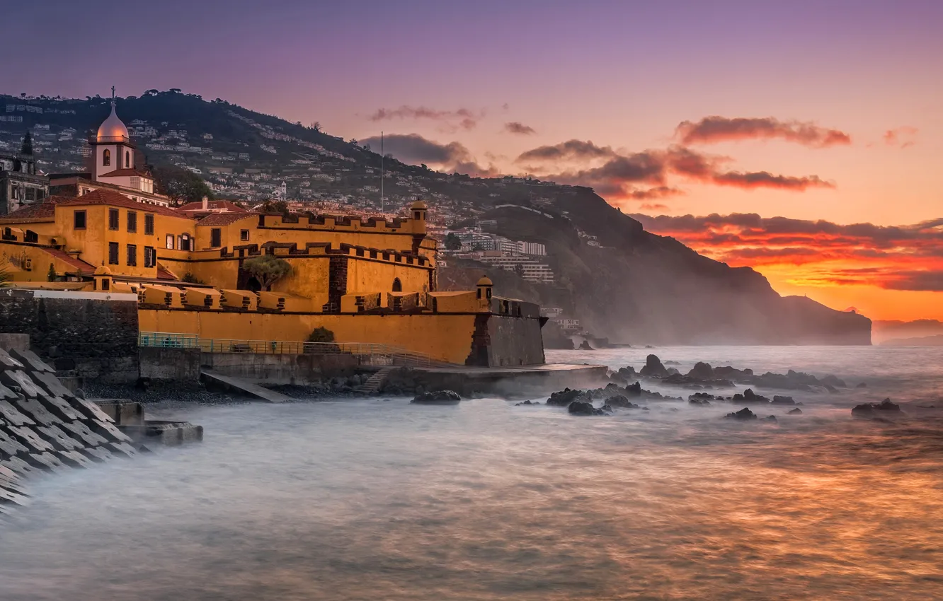 Фото обои море, закат, горы, камни, берег, Португалия, архитектура, Мадейра