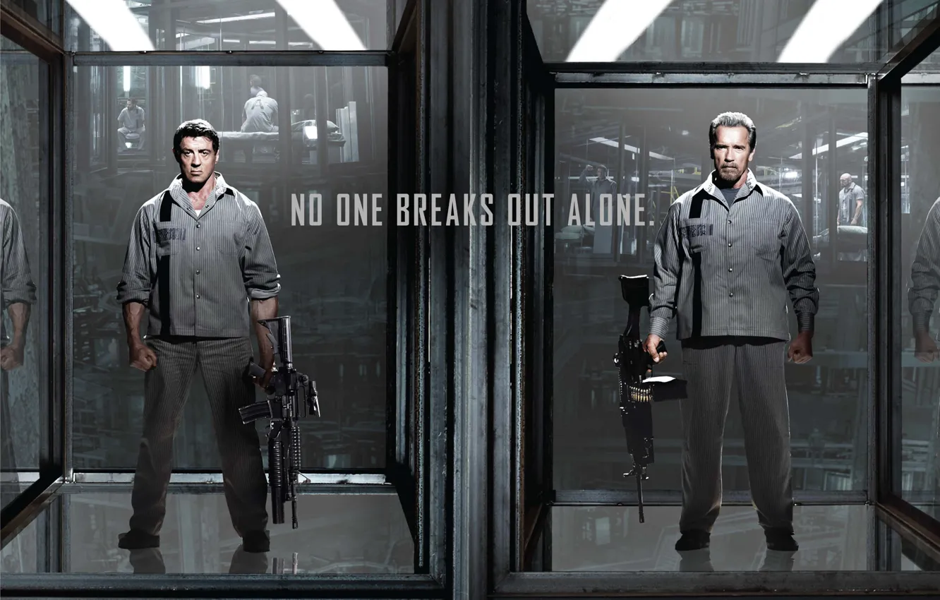 Фото обои оружие, Арнольд Шварценеггер, Сильвестр Сталлоне, тюрьма, автоматы, Sylvester Stallone, Arnold Schwarzenegger, Ray Breslin