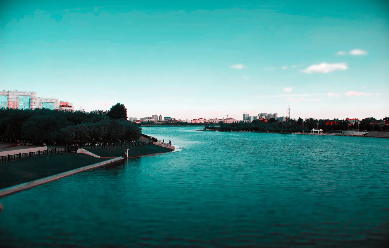Фото обои небо, река, набережная, astana, астана, зеленая вода, река в городе