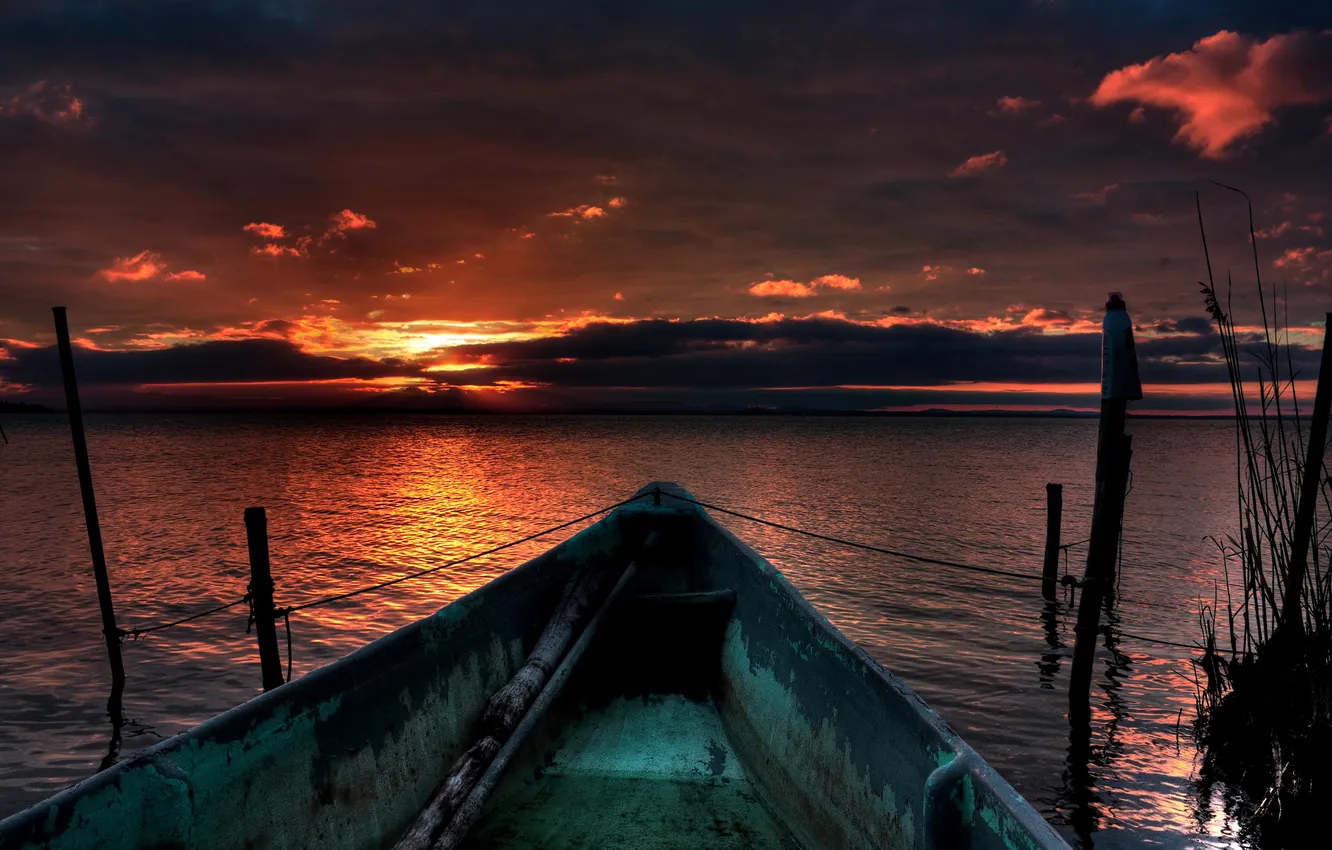 Фото обои море, небо, вода, закат, лодка