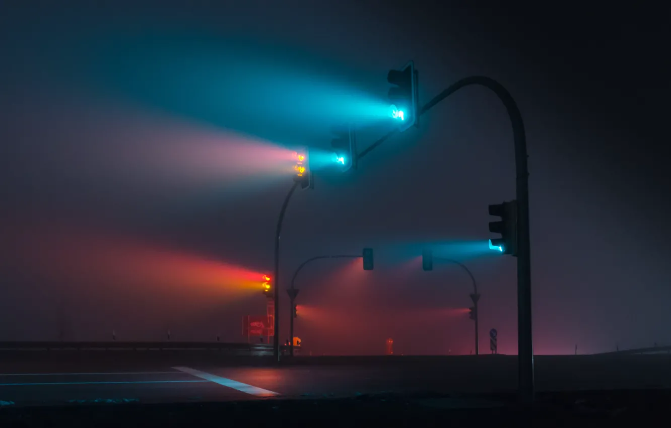 Фото обои City, Light, Green, Night, Yellow, RED, Fog, Traffic lights