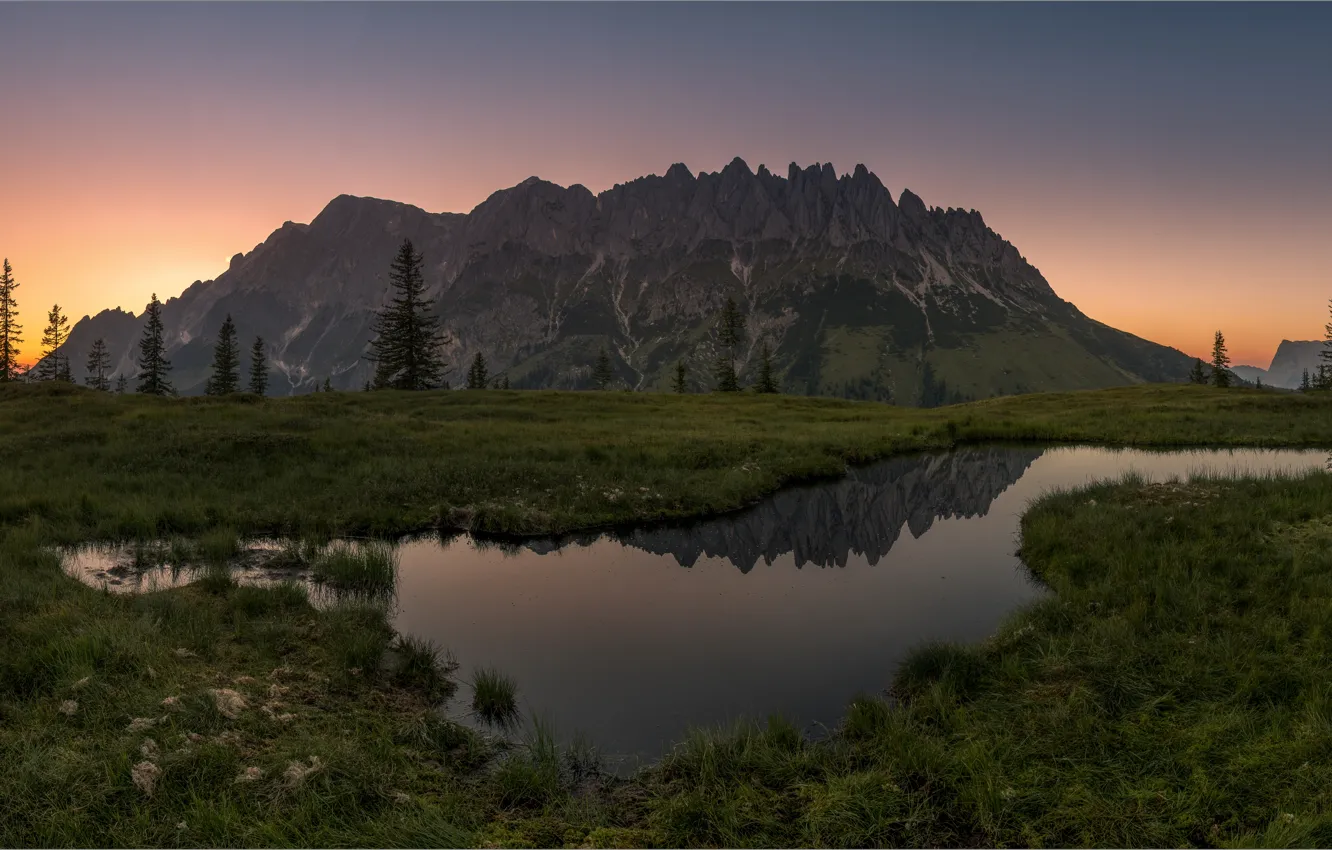 Фото обои трава, горы, озеро, отражение, вершины, панорама, водоем
