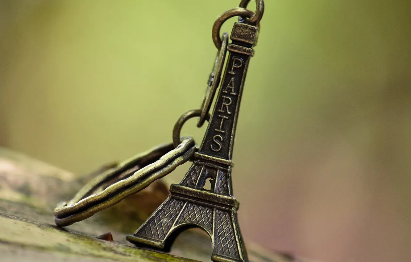 Фото обои макро, эйфелева башня, париж, брелок, paris, сувенир