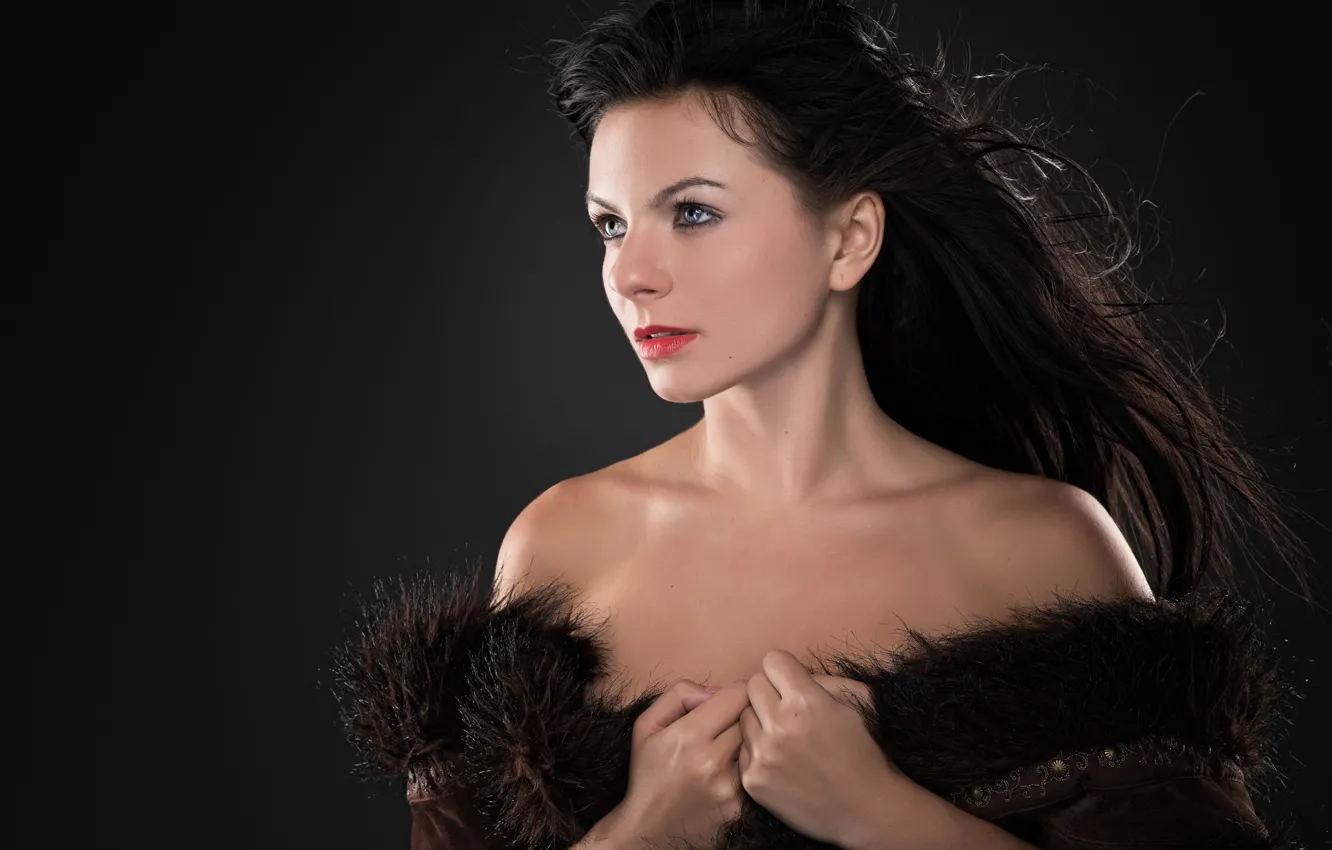 Фото обои девушка, темный фон, макияж, брюнетка