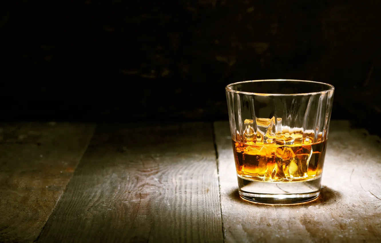 Фото обои glass, wood, alcoholic beverage