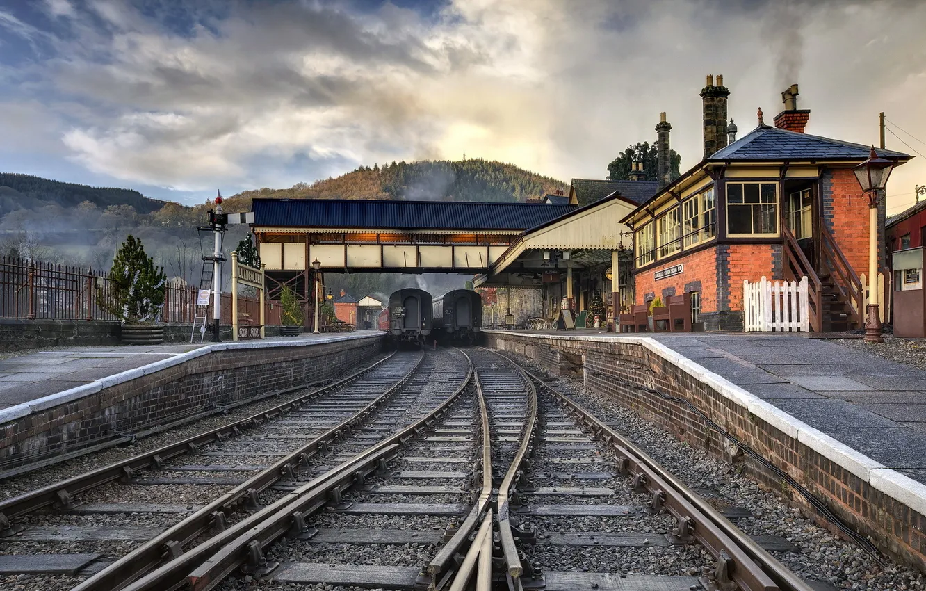 Фото обои дорога, город, станция, Llangollen Railway Station
