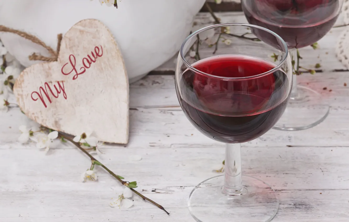 Фото обои стол, вино, красное, бокалы, сердечко