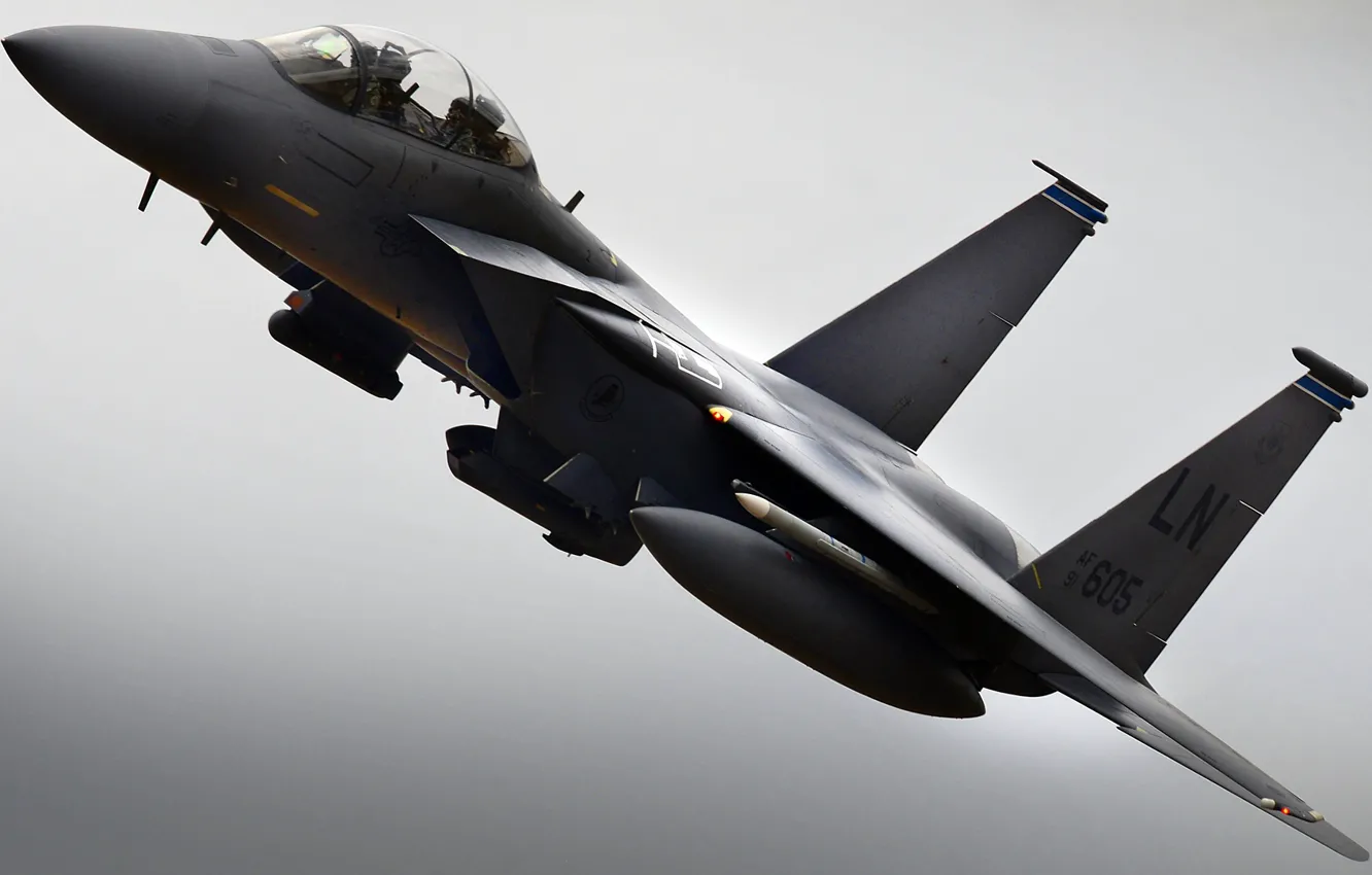 Фото обои ВВС США, истребитель-бомбардировщик, F-15E, Strike Eagle, McDonnell Douglas, американский двухместный