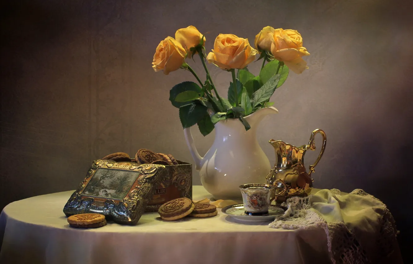 Фото обои розы, букет, чайник, печенье, натюрморт
