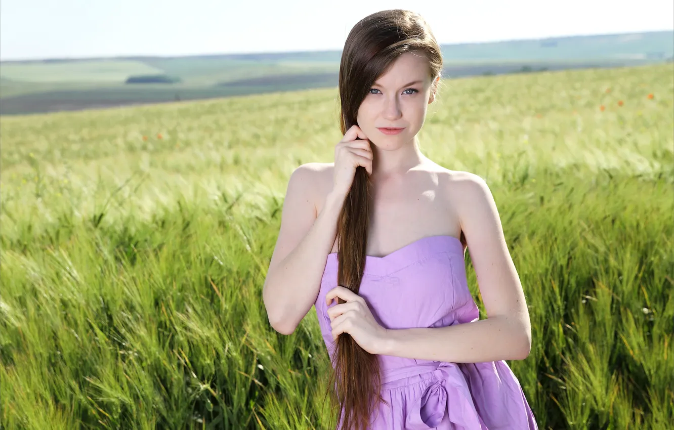 Фото обои long hair, field, nature, Emily, model, brunette, gorgeous, photoshoot