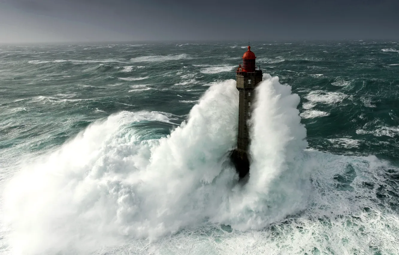 Фото обои waves, storm, sky, sea, water, clouds, lighthouse