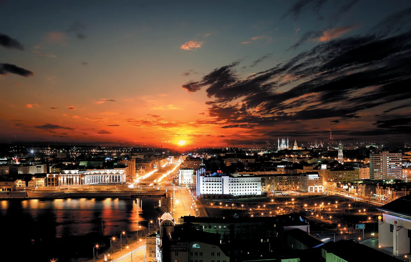 Фото обои солнце, облака, закат, атмосфера, ночной город, Казань