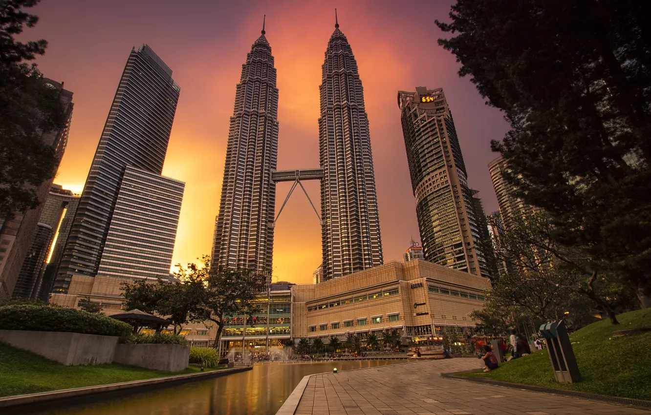 Фото обои город, вечер, башни, Малайзия, Куала-Лумпур