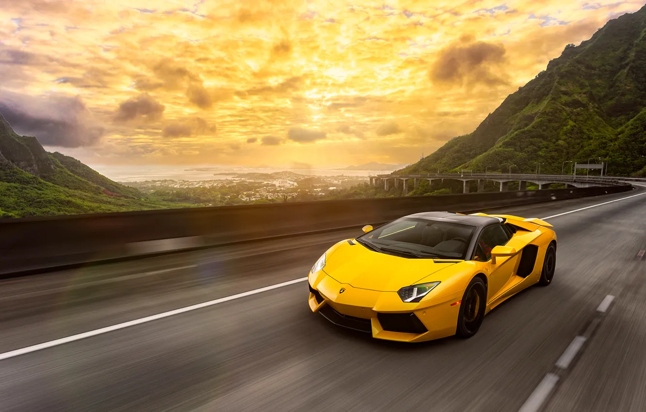 Фото обои Lamborghini, Light, Speed, Front, Yellow, LP700-4, Aventador, Road
