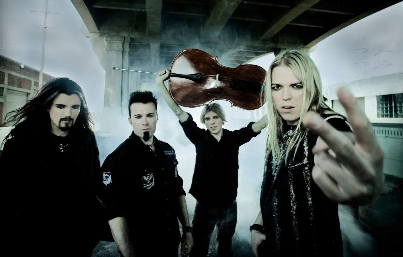 Фото обои дым, группа, виолончель, музыканты, Apocalyptica, прогрессивный метал, симфонический-метал, инструментальный метал