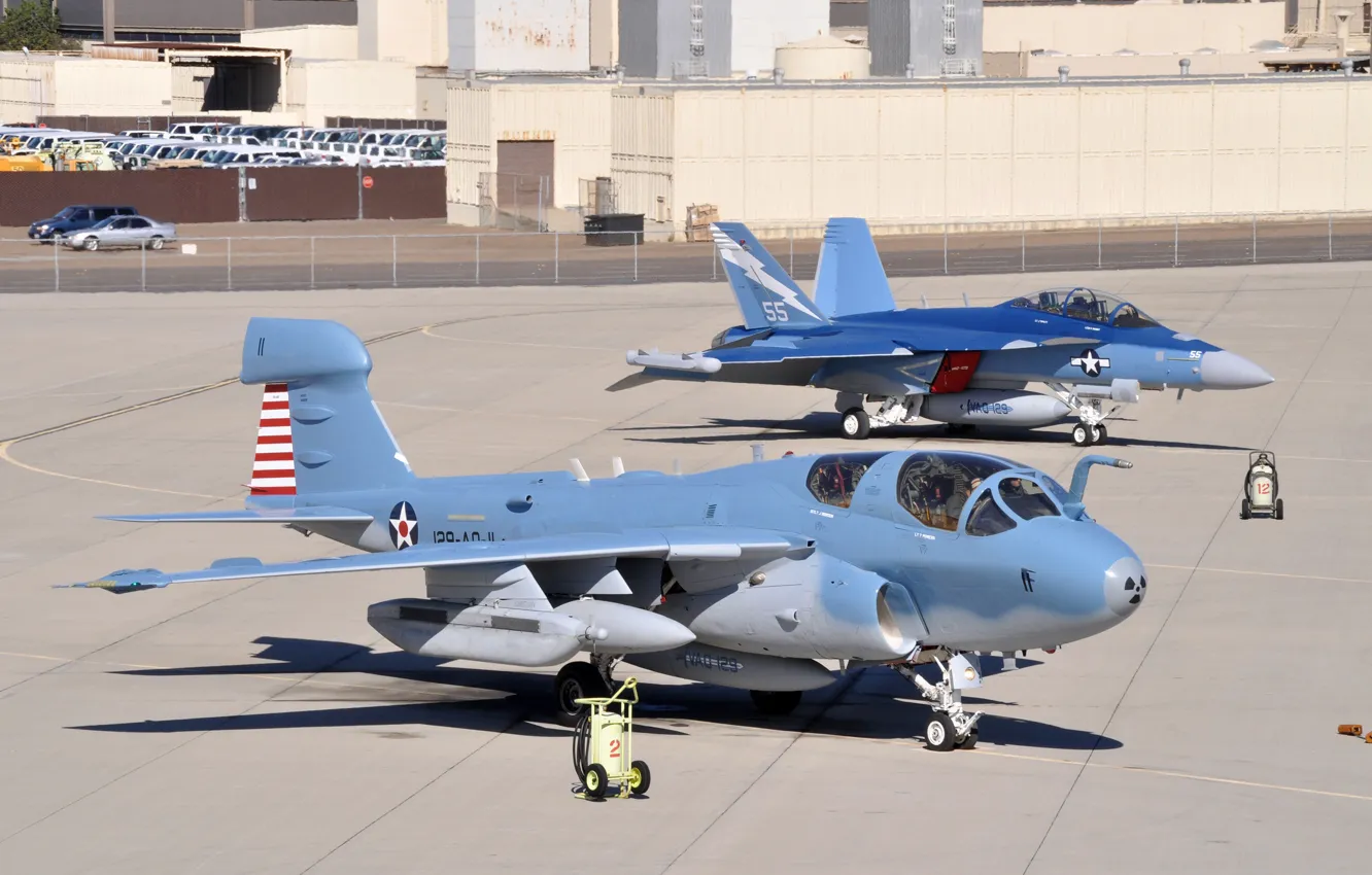 Фото обои авиация, аэродром, EA-18G Growler, EA-6B Prowler