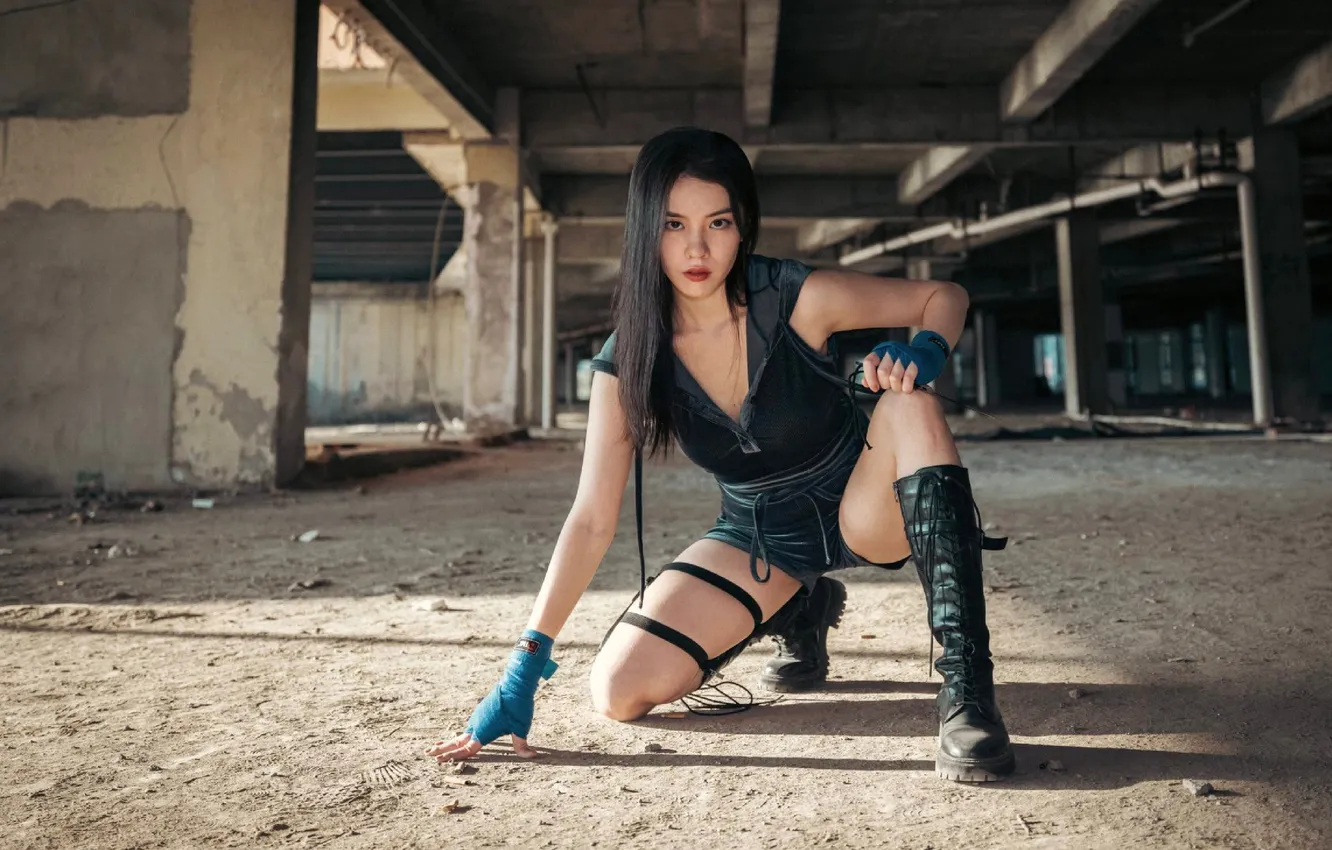 Фото обои поза, азиатка, милашка, косплей, лара крофт, asian, cutie, под мостом
