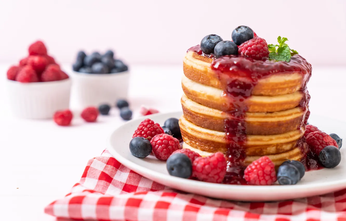 Фото обои ягоды, малина, черника, блины, berries, pancakes, панкейки