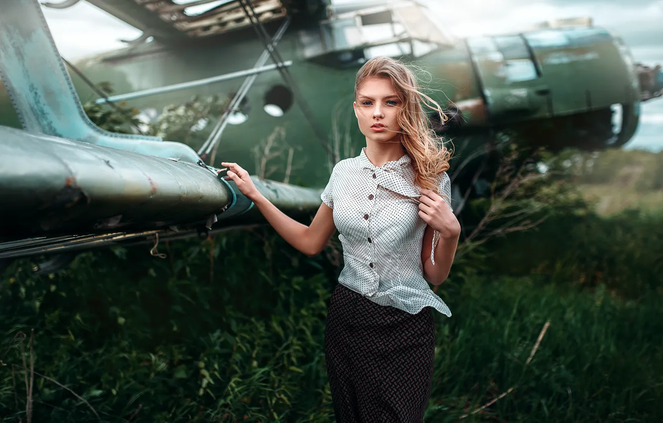 Фото обои взгляд, девушка, волосы, самолёт, Анастасия, Макс Кузин