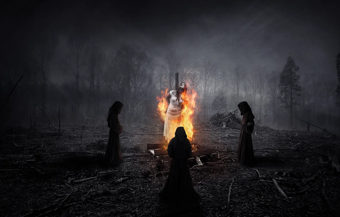 Фото обои лес, ночь, люди, огонь, ритуал, ведьма, трое, горит