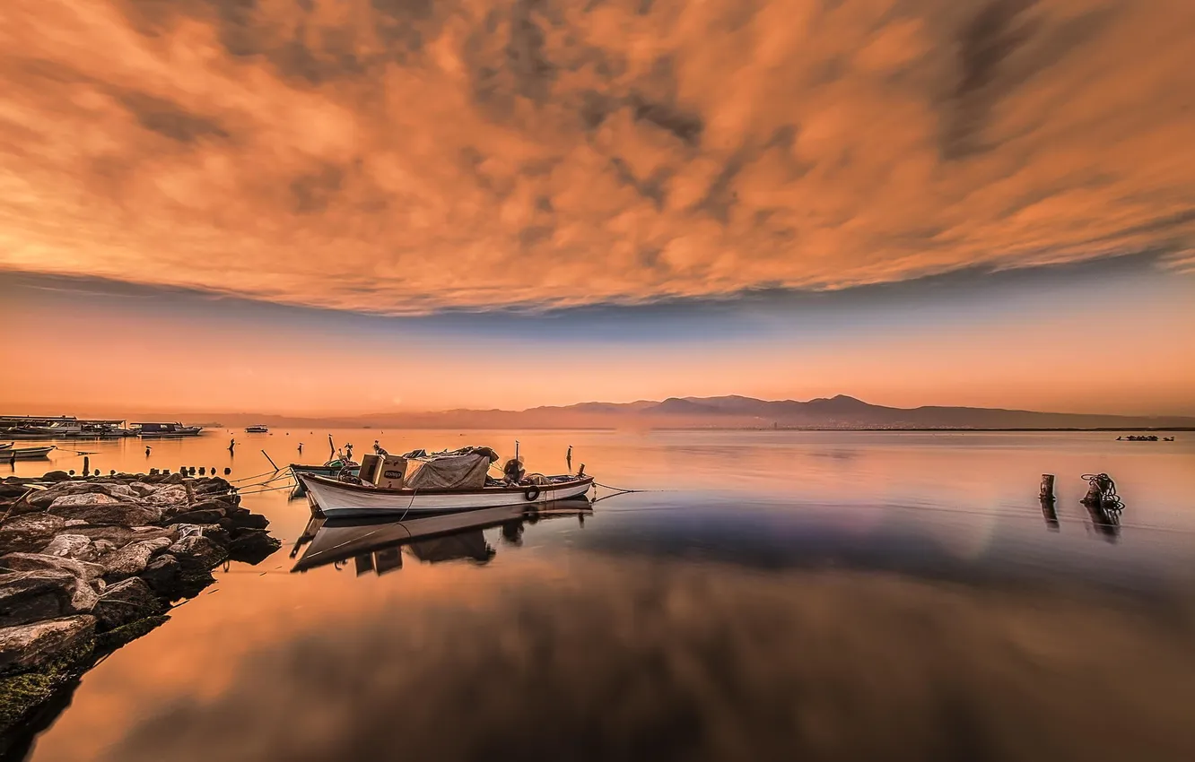 Фото обои закат, озеро, лодки, катера