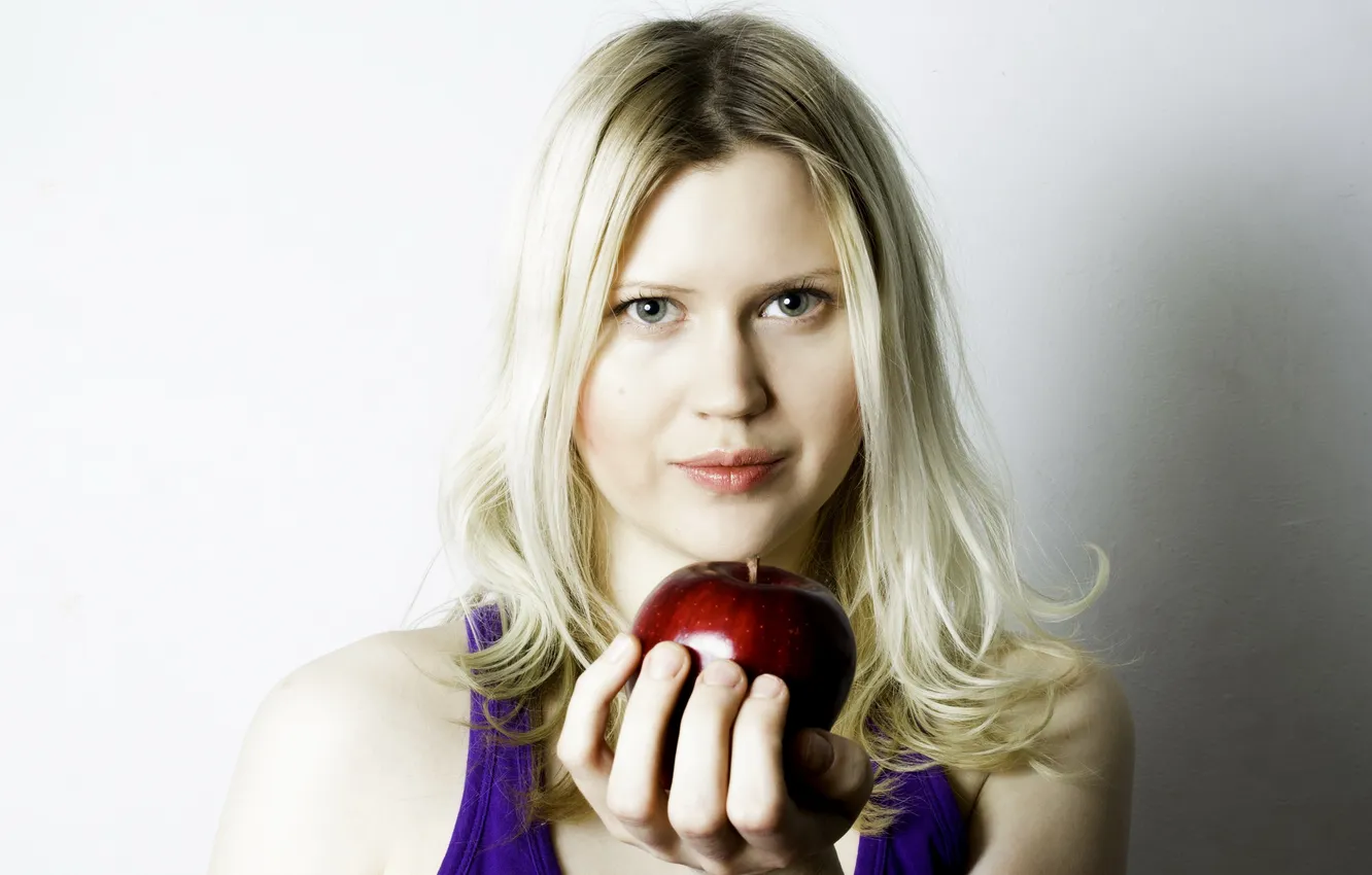 Фото обои взгляд, девушка, яблоки