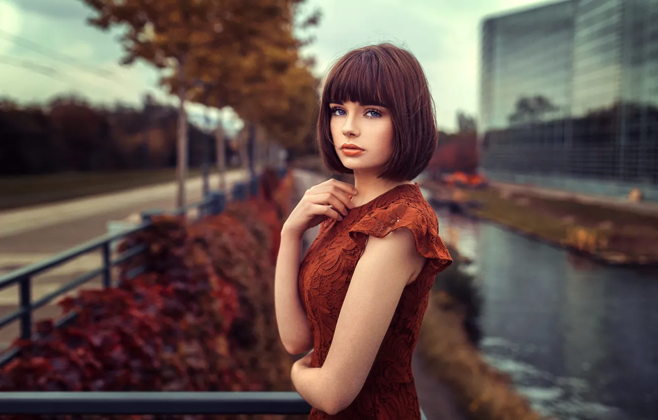Фото обои взгляд, девушка, город, поза, платье, Marie, Lods Franck