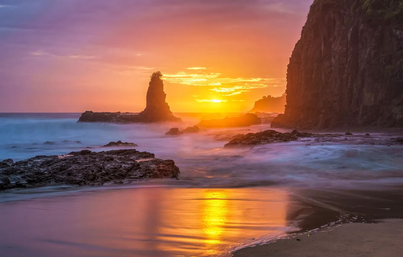 Фото обои море, солнце, свет, закат, океан, скалы, берег, побережье