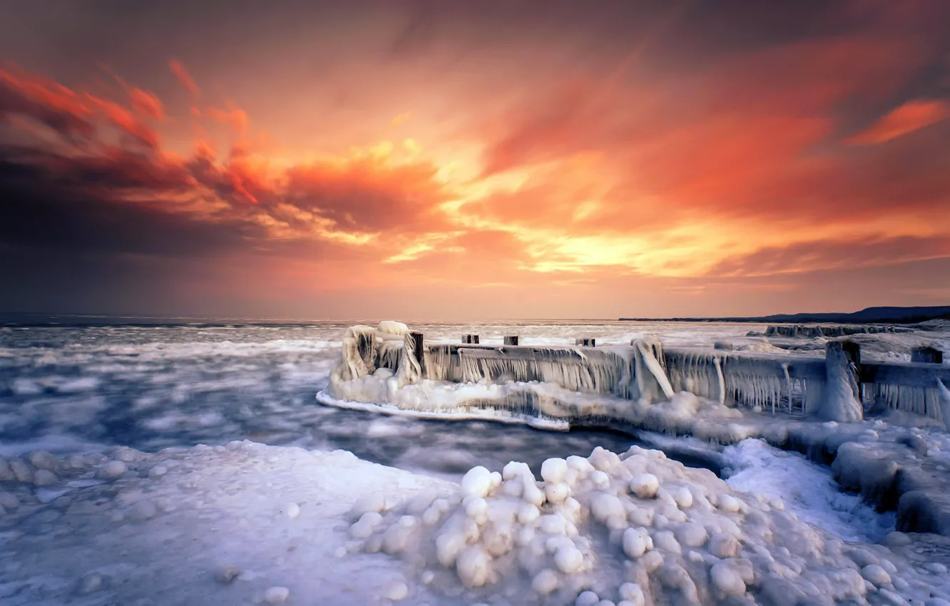 Фото обои море, закат, мост, берег, лёд