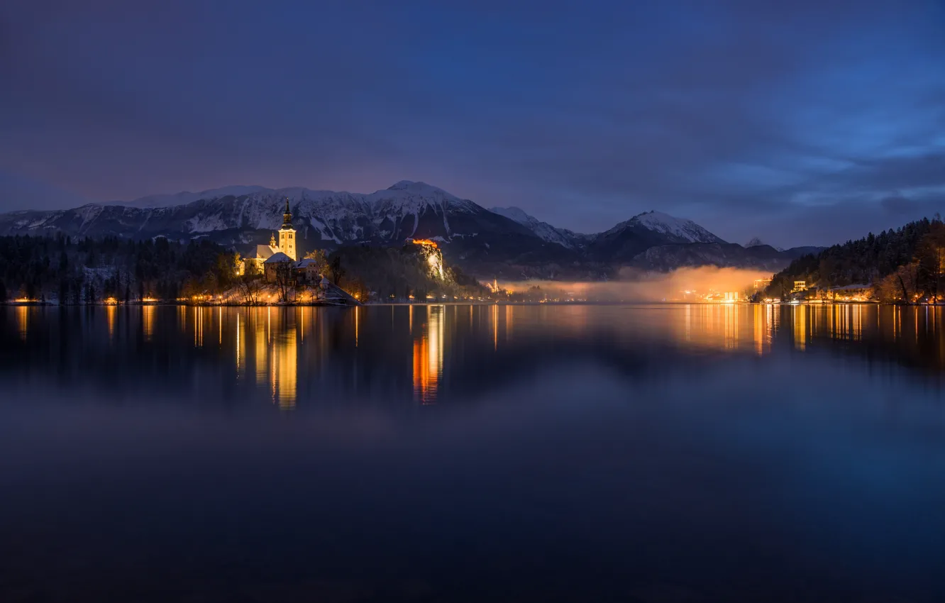 Фото обои свет, ночь, огни, озеро, вечер, Словения, бледское озеро