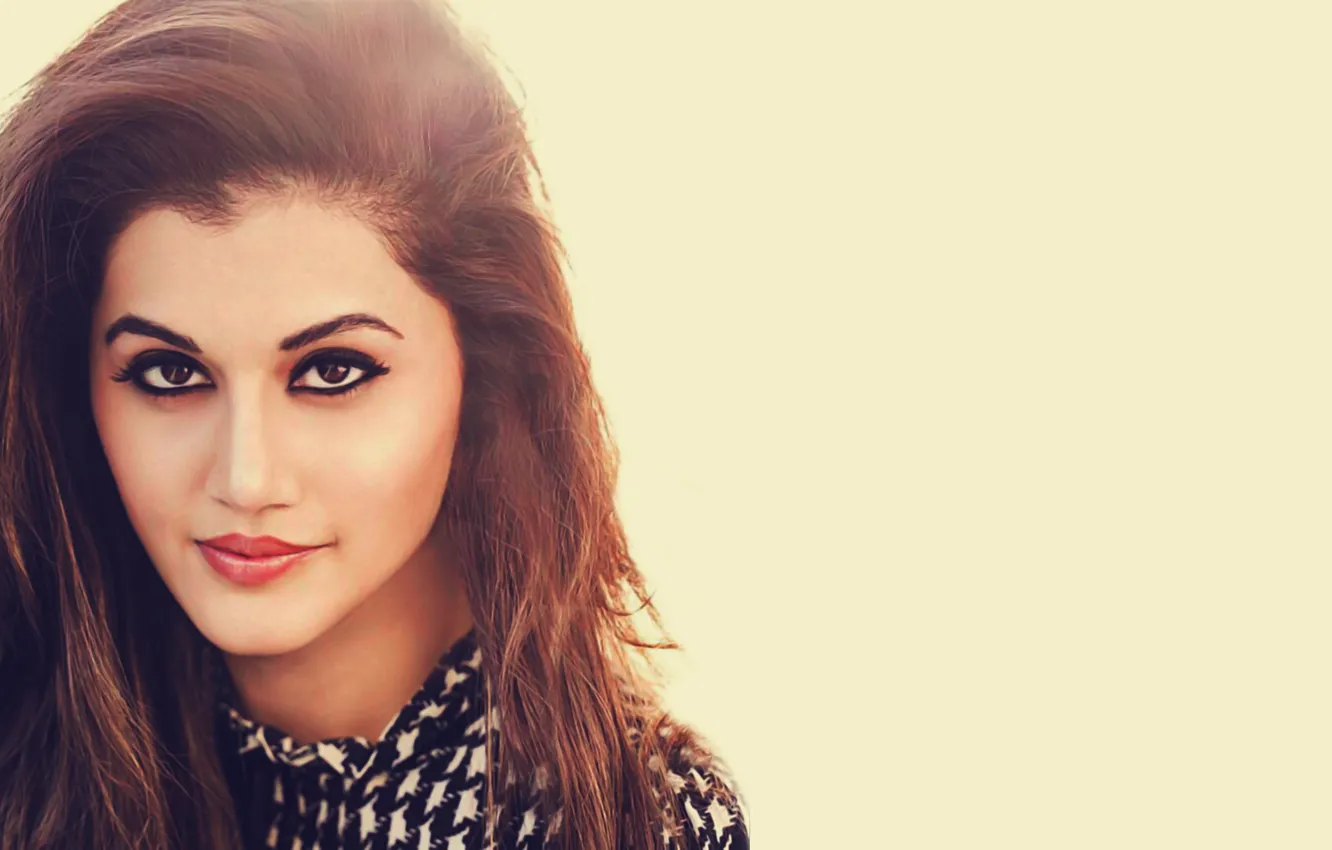 Фото обои Sexy, Indian, Face, Actress, Lips, Cute, Bollywood, Tapsee Pannu