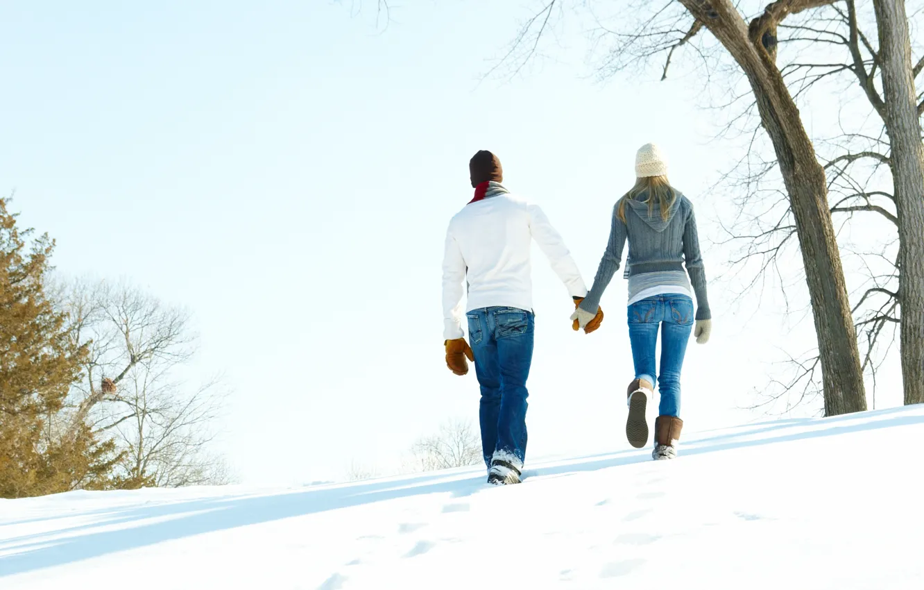 Фото обои зима, девушка, снег, любовь, парень, отношения, варежки, теплота