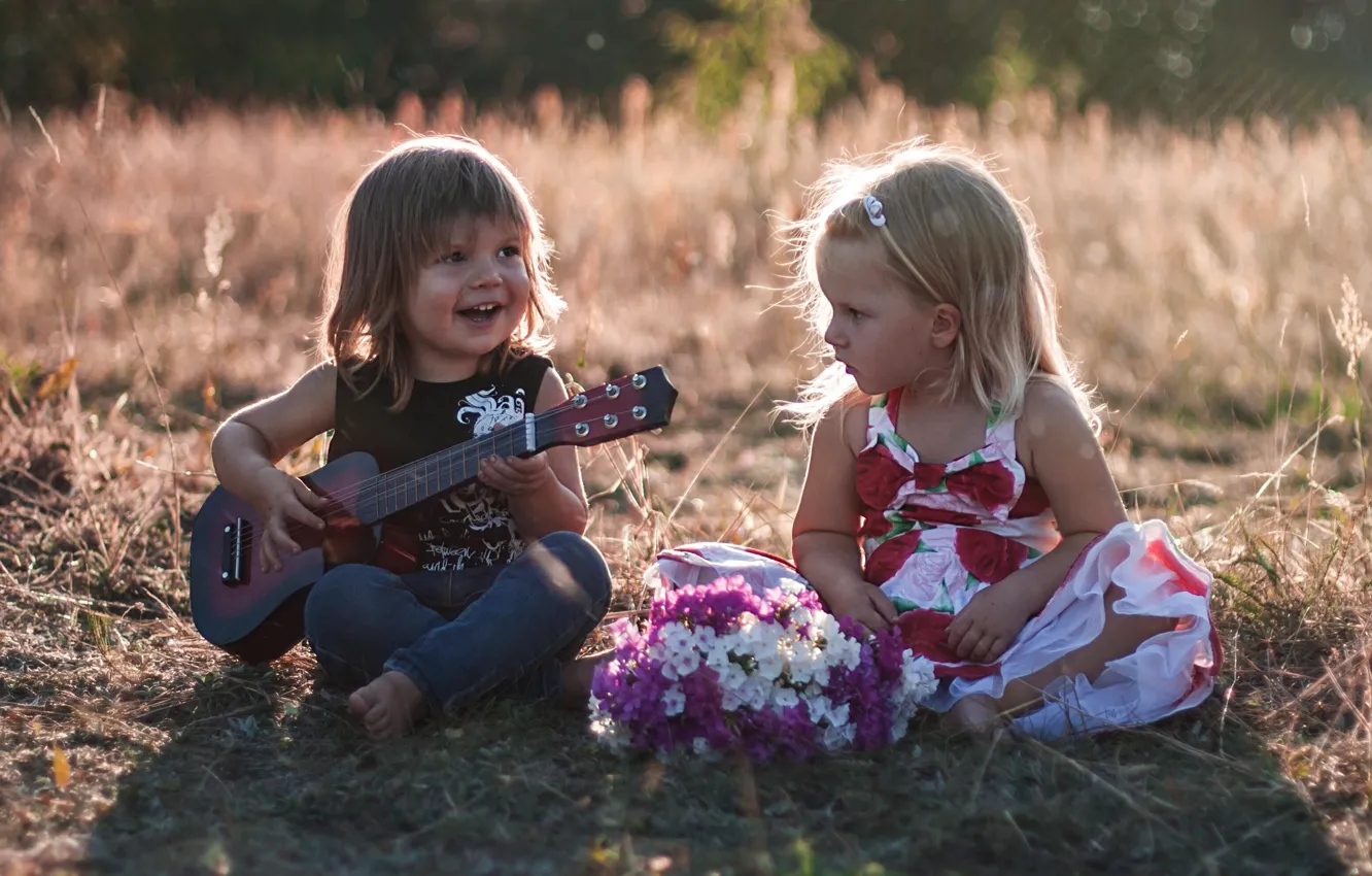 Фото обои дети, настроение, гитара, мальчик, девочка