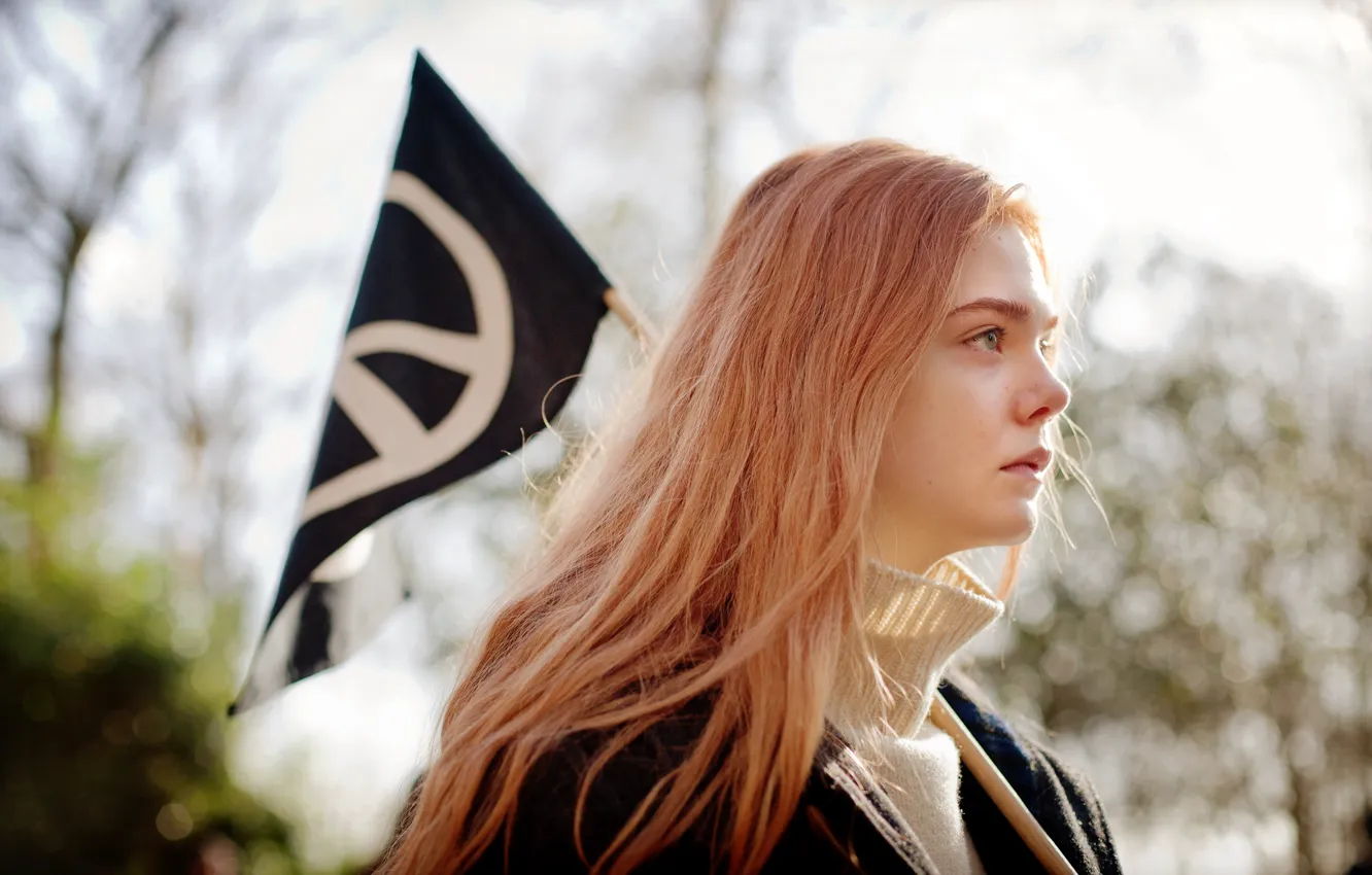 Фото обои Бомба, Elle Fanning, Ginger &amp; Rosa