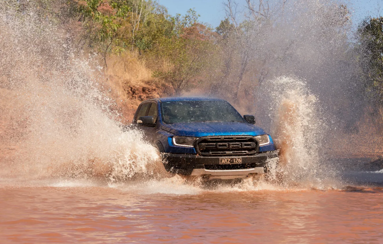 Фото обои брызги, синий, Ford, Raptor, пикап, водоём, 2018, Ranger