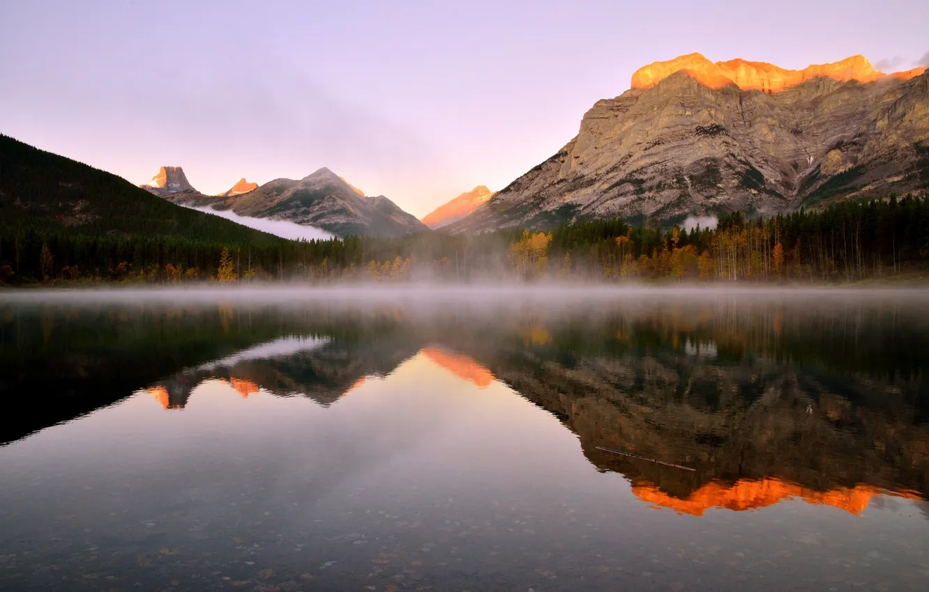 Фото обои пейзаж, озеро, утро, Канада, горы. дымка
