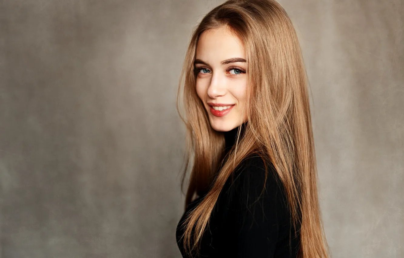 Фото обои girl, long hair, photo, photographer, blue eyes, model, bokeh, lips