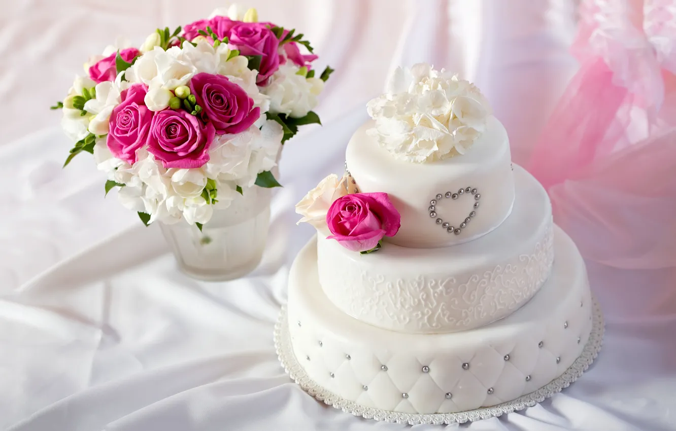 Фото обои белый, цветы, сердце, розы, торт, фрезия, свадебный