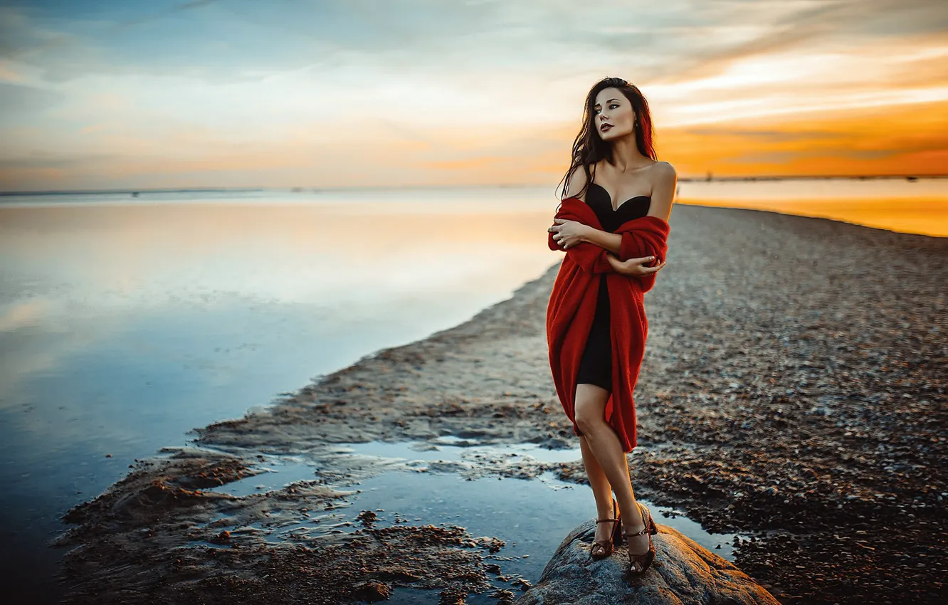 Фото обои небо, вода, закат, поза, Девушка, ножки, Mikhail YEKIM